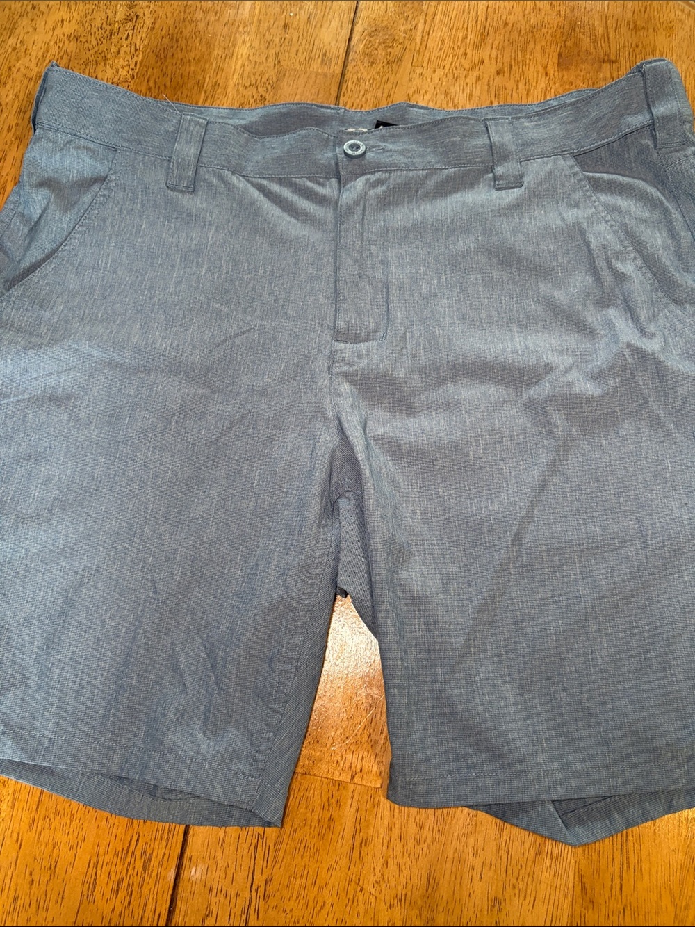 Huk Men's Heathered Charcoal blue Performance Shorts